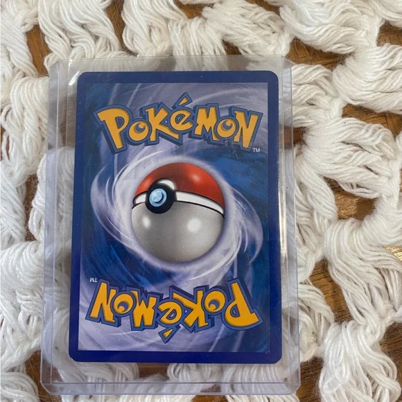 Lucario Pokémon Card - Picture 2 of 3